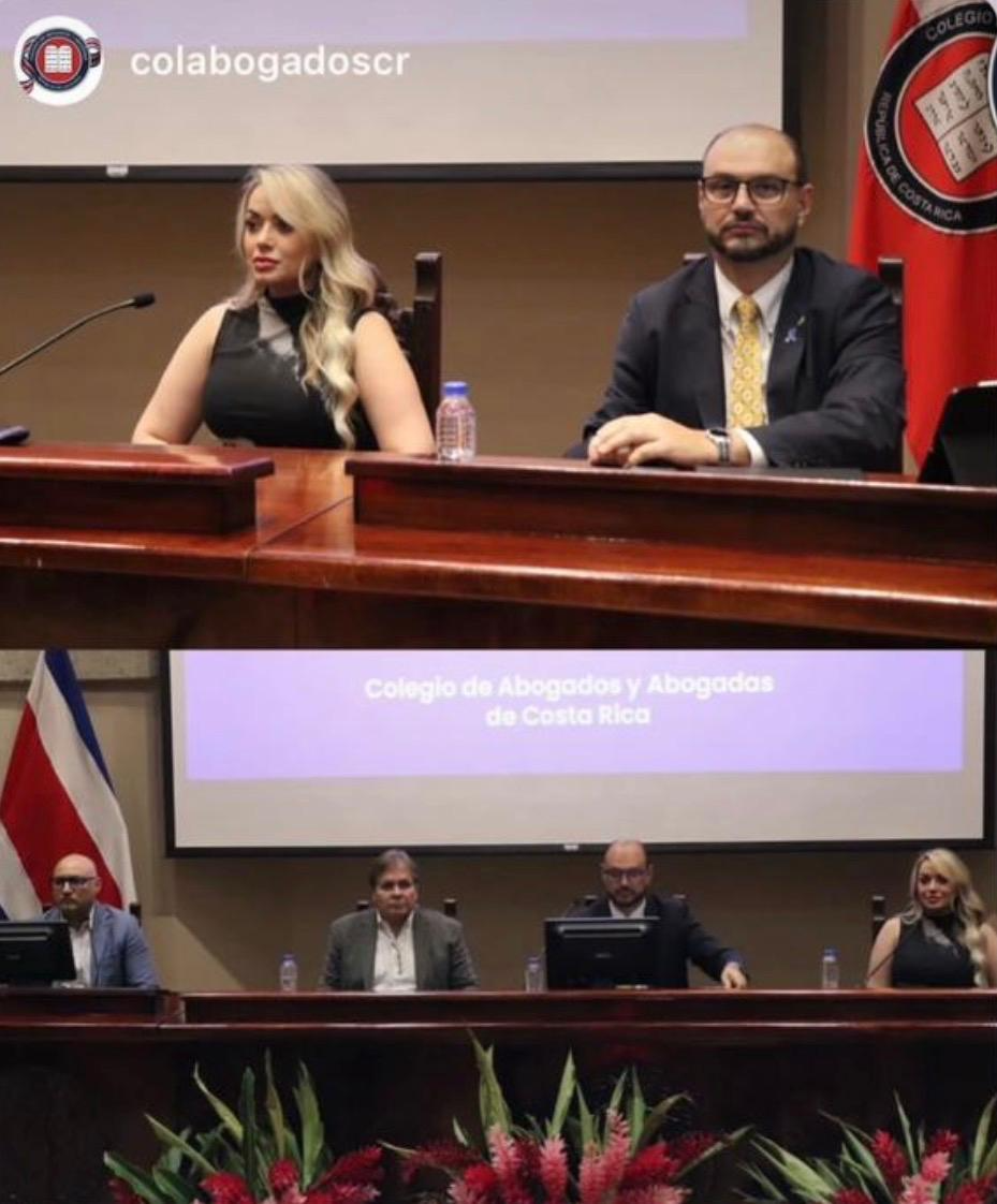Imágenes de Licda. Daniela Avendaño y los expositores en el conversatorio del Colegio de Abogados y Abogadas.